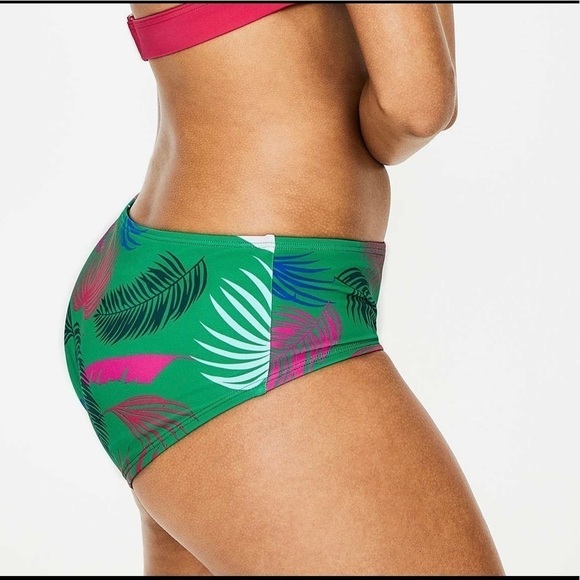 Boden, Rich Green w/Contrasting Colored Leaf Print, Gorgeous, 8 - Picture 3 of 9